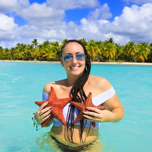 Meet your Posher, Alisha - Picture 2 of 2